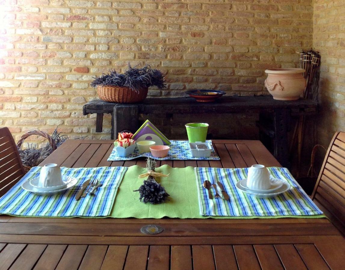 L'Infinito Bed & Breakfast Mombaroccio Luaran gambar